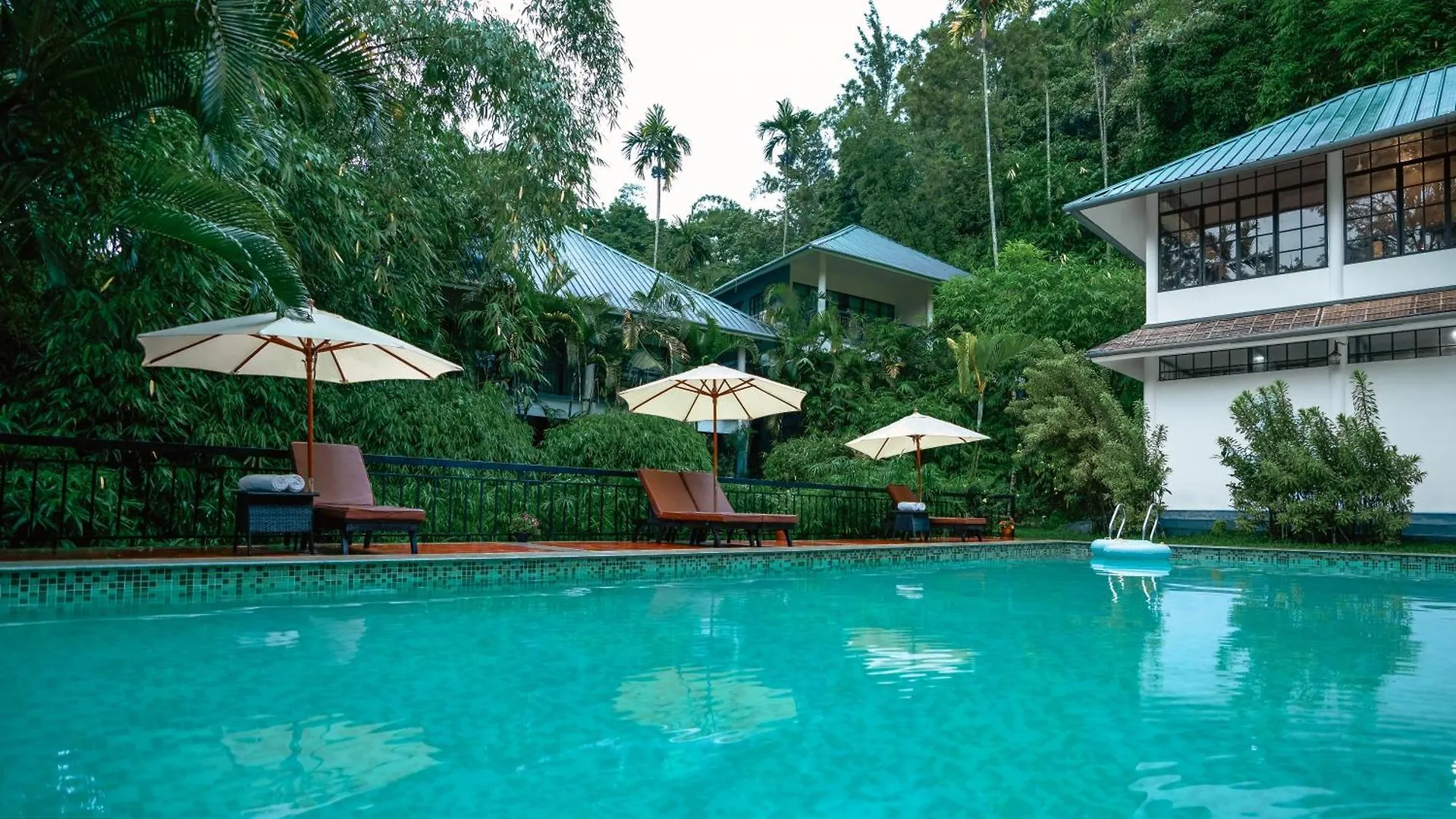 The Hive, Wayanad Hotel 5*,
